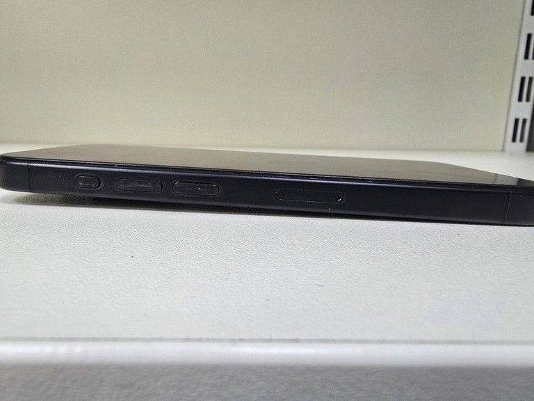 Apple iphone 15 pro 128gb Код:01-201171657. Изображение 6
