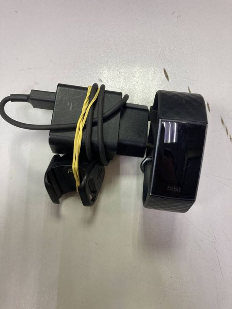 Купить Fitbit charge 3 fb409 Б/У