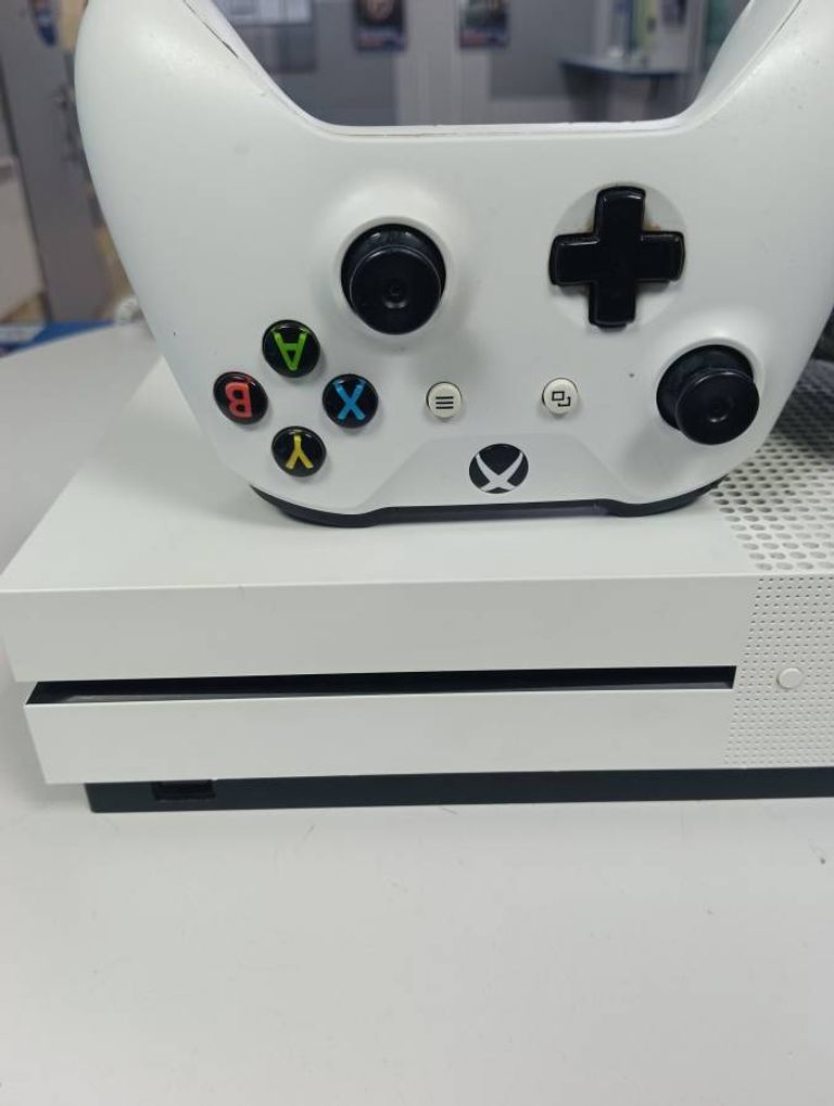 Microsoft Xbox One S 1TB