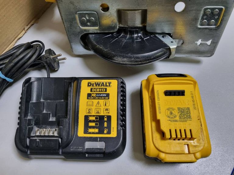 Дешиво Dewalt dcs-373 с ломбарда
