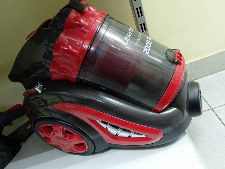 Дешево Liberton LVC-2050C Red з ломбарду