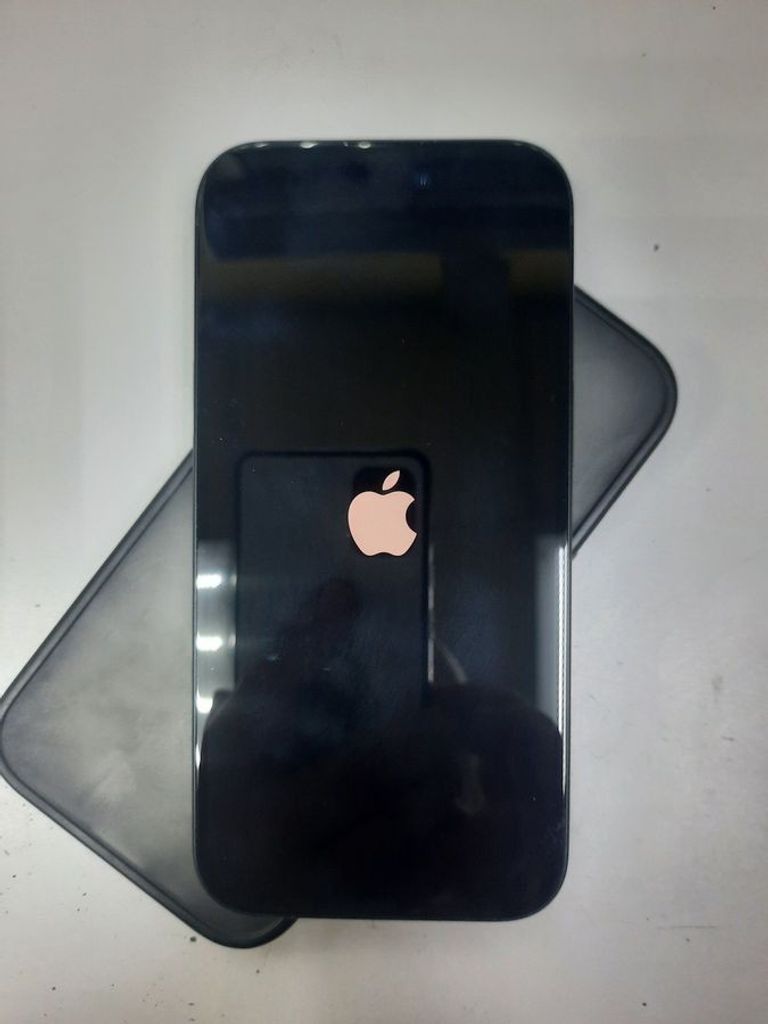 Apple iPhone 15 128GB Green Код:01-200465196. Зображення 5