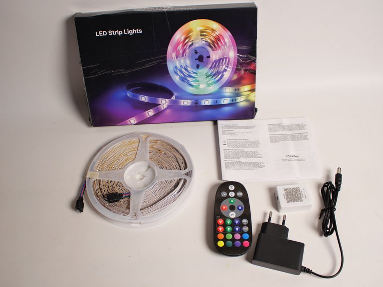 Купити Світлодіодна стрічка Mexllex 30 метрів LED RGB Bluetooth комплект Б/У