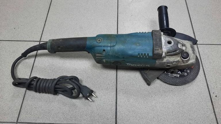 Оголошення Makita GA9020R Б/У