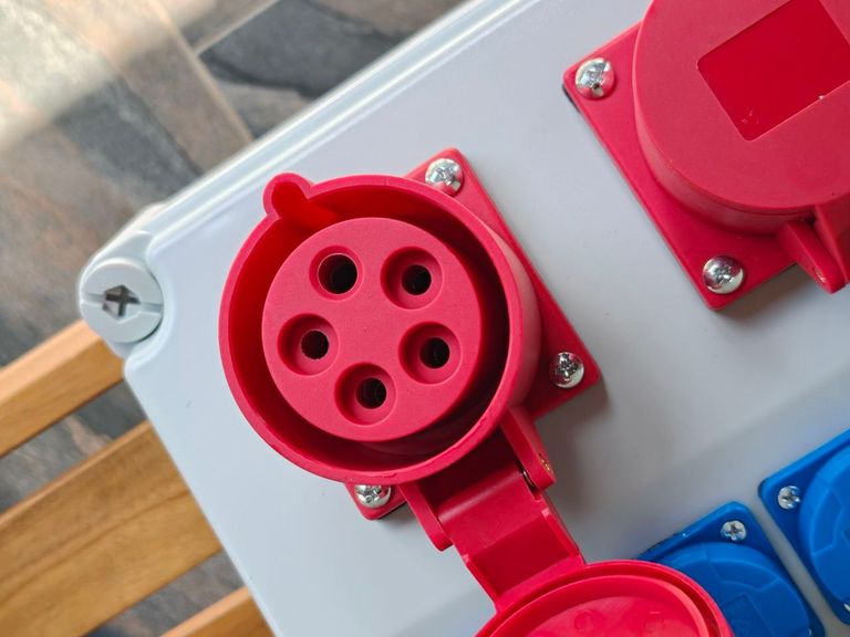 RainWeel CEE 230В; 16А/32А Код:null. Изображение 8