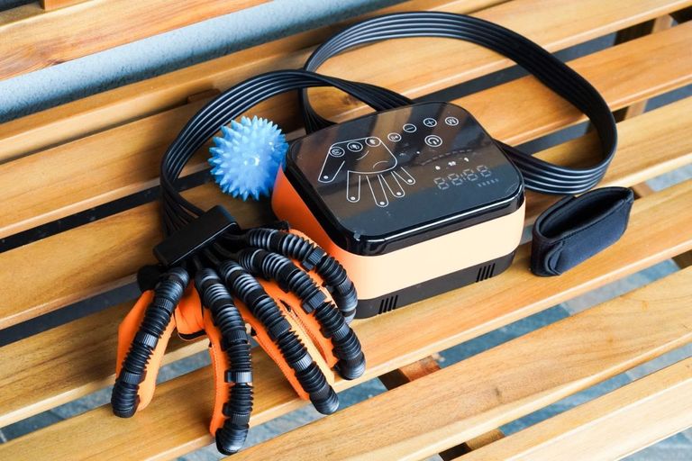 Купити Робот тренажер для лівої руки та пальці, врозмір XL. Акумуляторний. Реабілітація після травм з дзеркальною перчаткою. Б/У