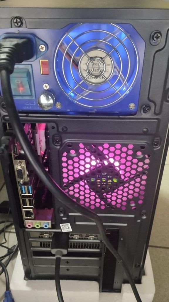 Дешиво Пк amd ryzen 5 5500/ram 16 gb/hdd відсутній/ssd 512 gb/amd/ ati radeon rx 5700 xt 8gb gddr6 256bit с ломбарда