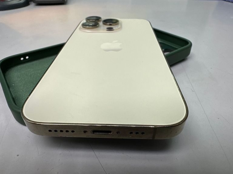 Дешево Apple iPhone 14 Pro 128GB Space Black (MPXV3) з ломбарду