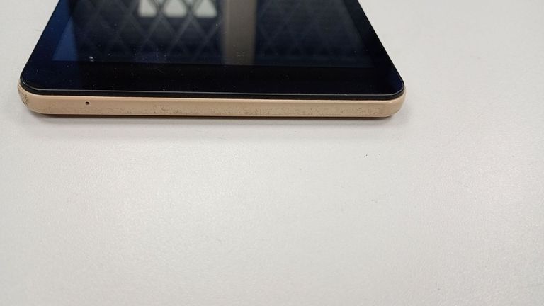 Дешиво Sigma mobile x-style tab a82 16gb 3g с ломбарда