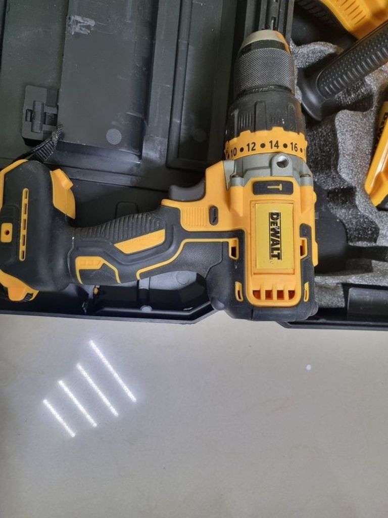 Дешиво Dewalt Копія шліф.машина+дриль акум.+2акб+зп с ломбарда