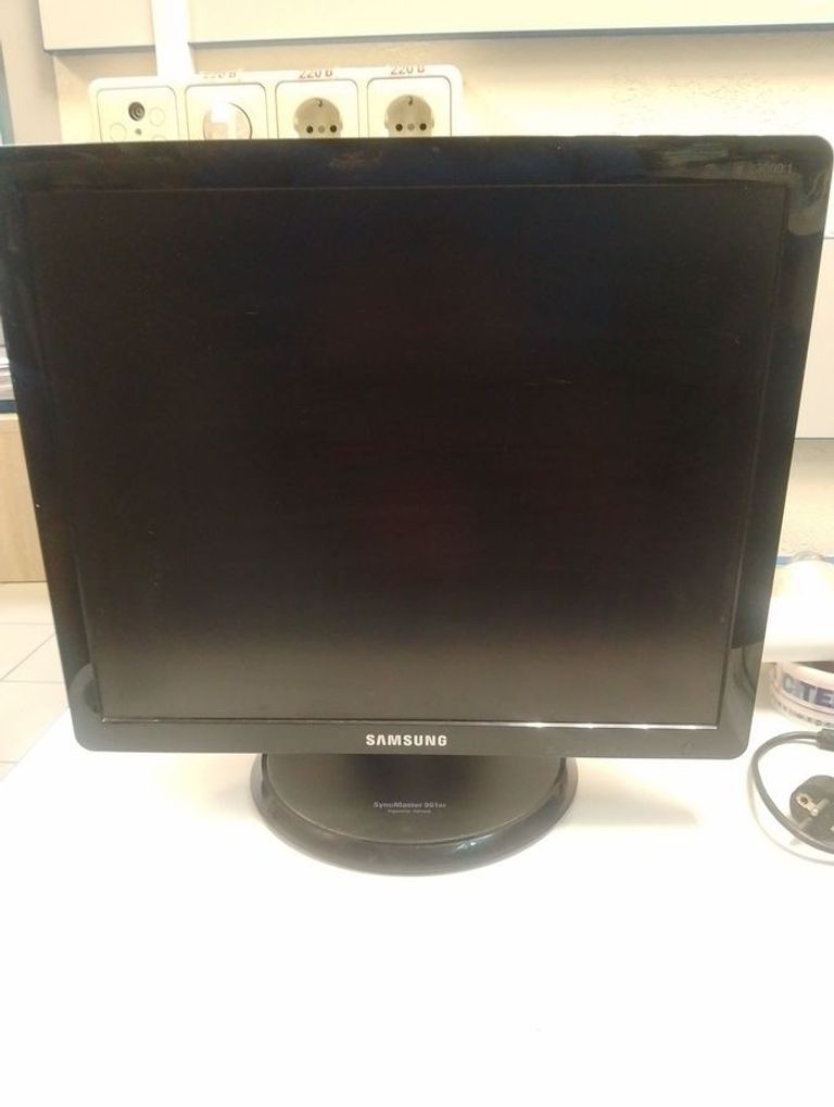 Дешево Samsung 961bf з ломбарду