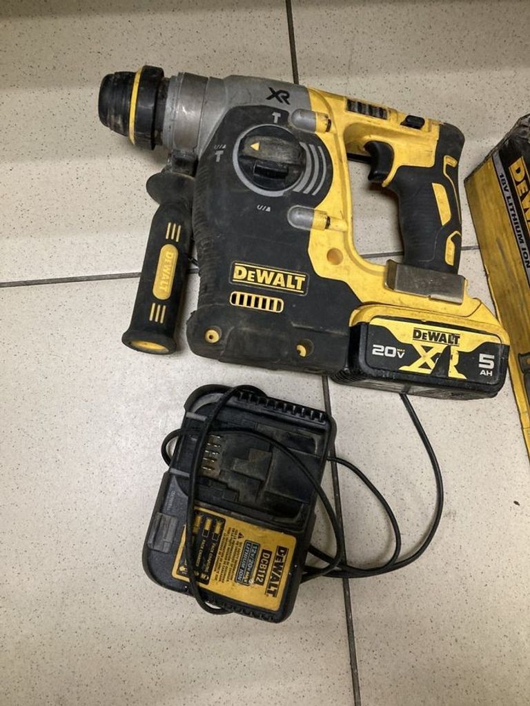 Оголошення Dewalt dch273 + 1акб + зп Б/У