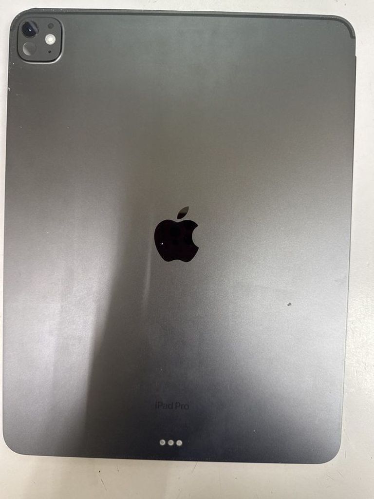 Дешиво Apple iPad Pro 13 2024 Wi-Fi 256GB Space Black (MVX23) с ломбарда