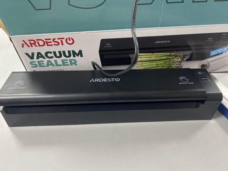 Купить Ardesto VS-X1B Б/У