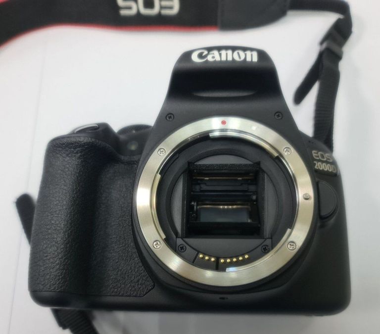 Canon eos 2000d kit ef-s 18-55mm f/3.5-5.6 iii Код:01-200808207. Изображение 5