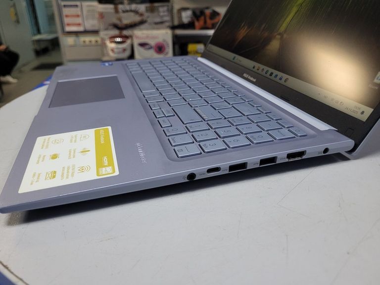 Дешиво Asus 15/core i3-1215u ddr5/12gb ddr5/hdd *відсутній/ssd 512 gb/*інтегрована с ломбарда