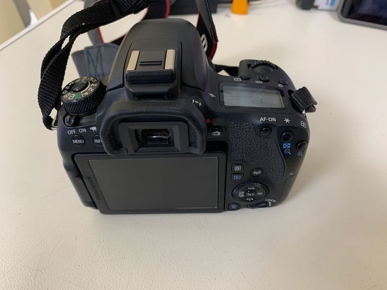 Розпродаж Canon eos 77d / canon ef 50mm f/1,8 stm, продавець Техноскарб