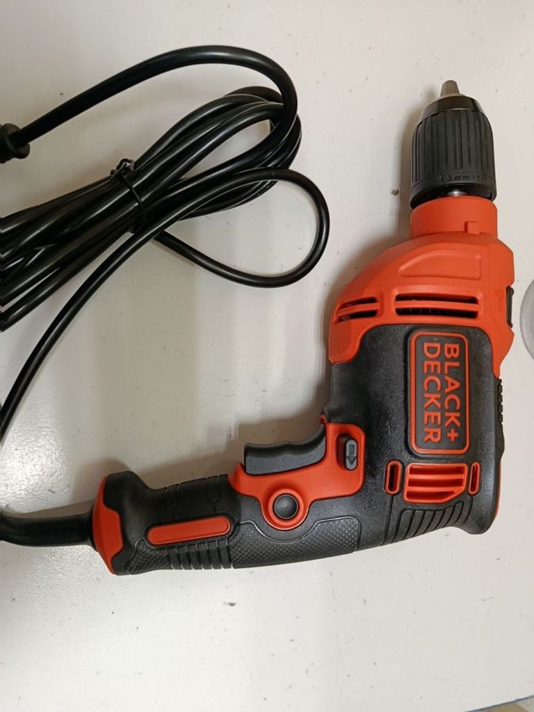 Дешево Black+decker BEH710K з ломбарду