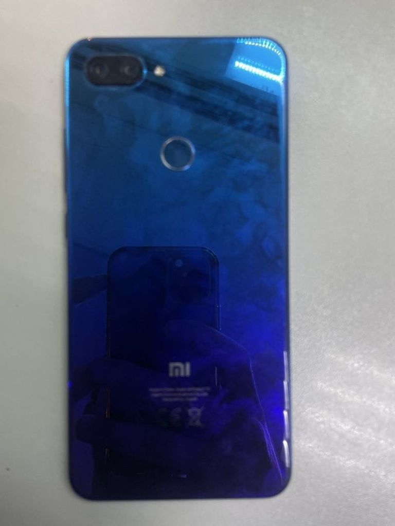 Купити Xiaomi Mi 8 Lite 6/128GB Black Б/У