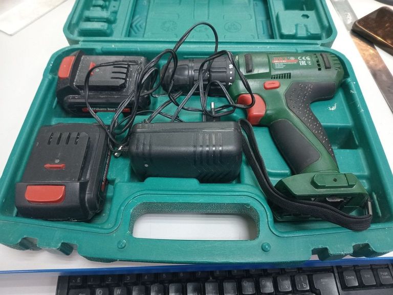 Купити Dwt abs-12 b li 2акб + зп Б/У