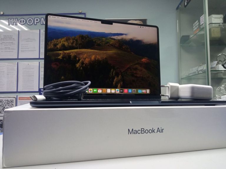 Купити Apple macbook air 15" m3 2024 Б/У