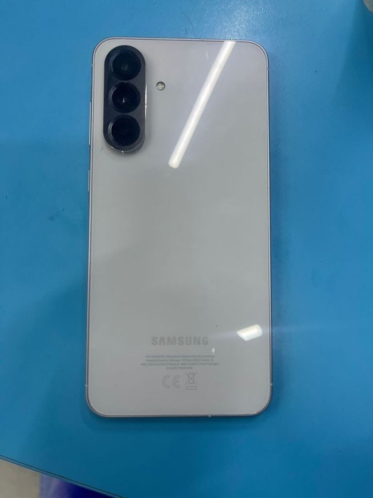 Дешево Samsung galaxy a56 5g 8/128gb з ломбарду