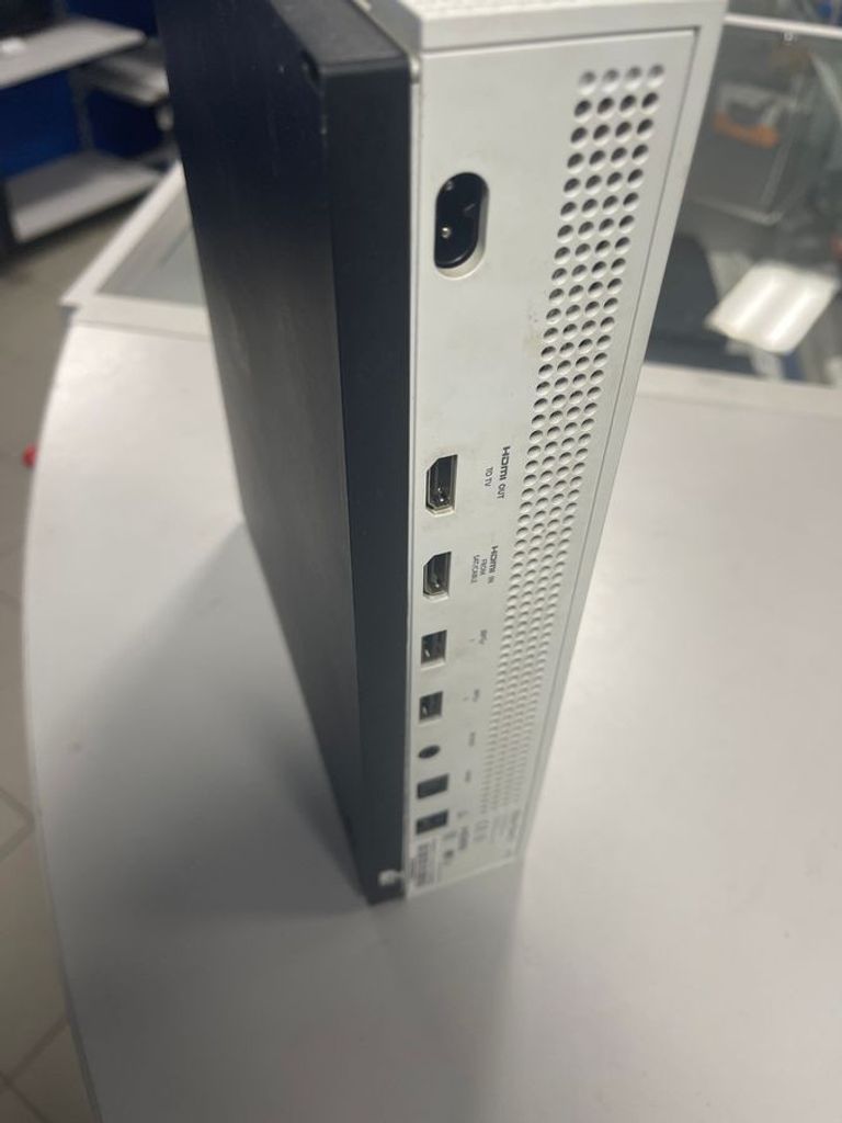 Microsoft Xbox One S 1TB Код:01-200854500. Изображение 7