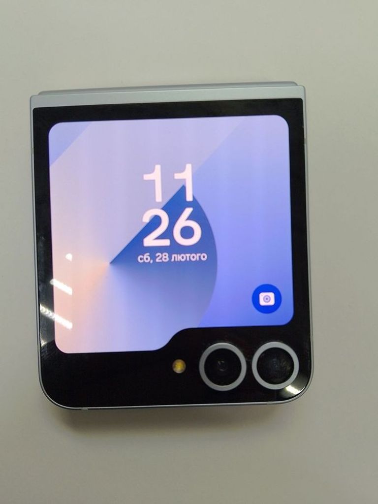 Дешиво Samsung galaxy flip6 12/256gb с ломбарда