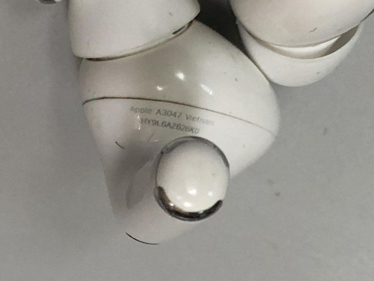 Дешево Apple airpods pro 2nd generation with magsafe charging case usb-c з ломбарду