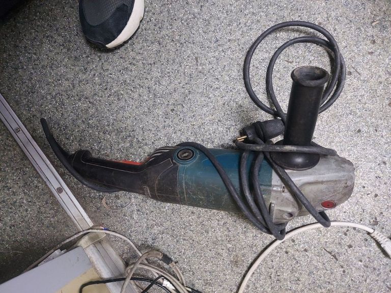 Купить Makita GA9020 Б/У