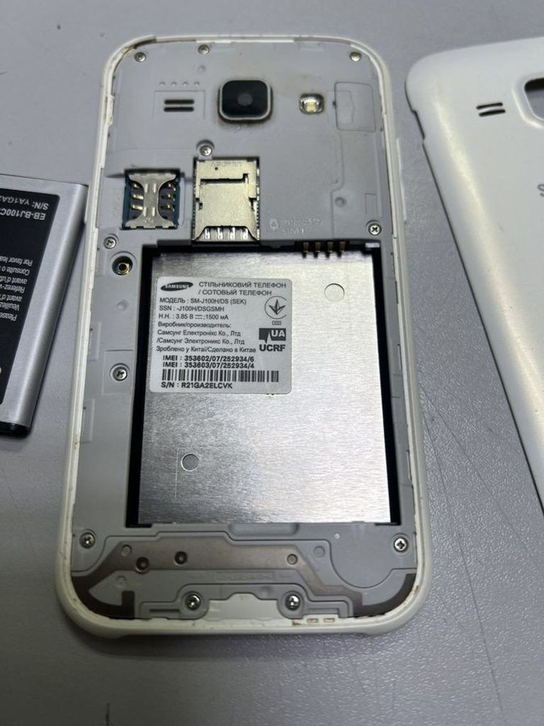 Дешиво Samsung galaxy j1 с ломбарда