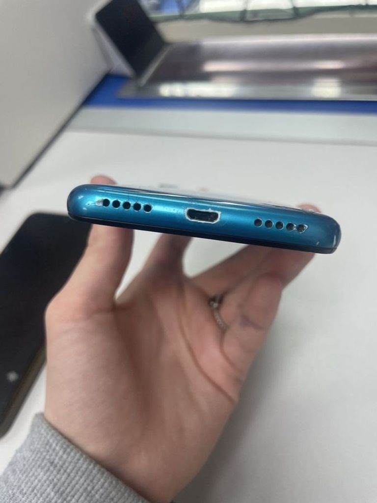 Дешиво Xiaomi Redmi 7a 2/32GB Black с ломбарда