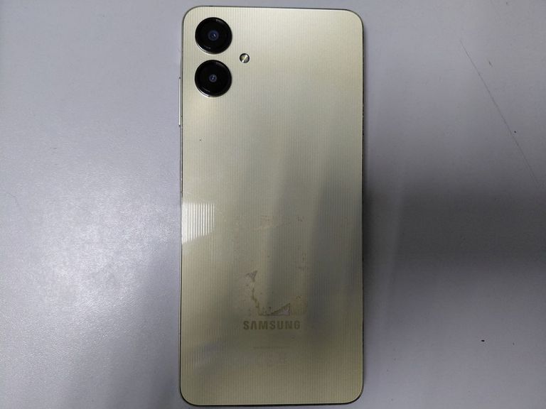 Оголошення Samsung galaxy a06 4/128gb Б/У