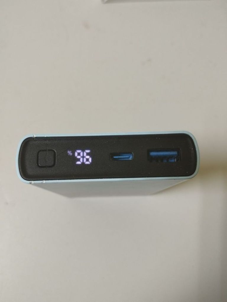 Дешево Proove hyper flux plus 22.5w 10000mah з ломбарду