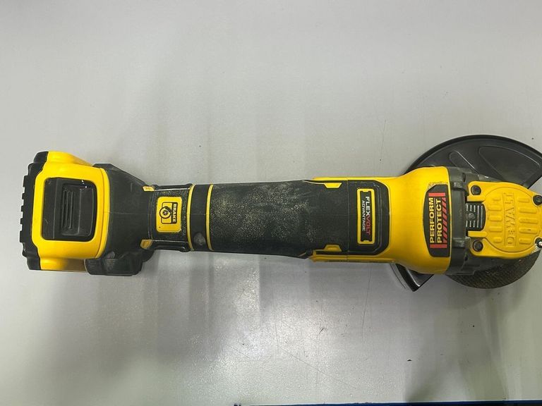 Дешево Dewalt DCG416VSN з ломбарду