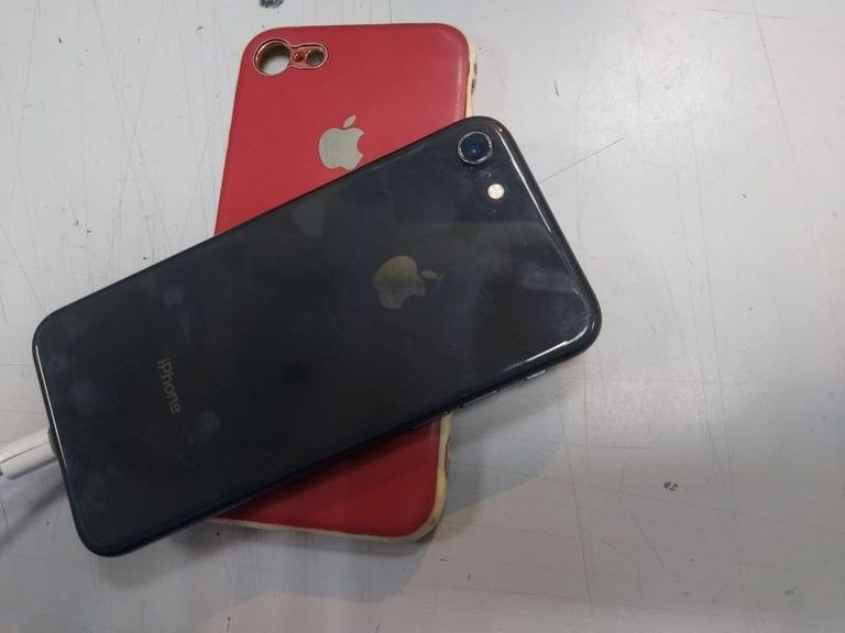 Купить Apple iphone 8 64gb Б/У