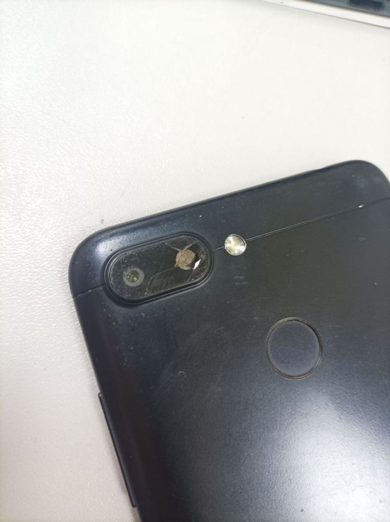 Розпродаж Xiaomi Redmi 6 3/32GB Black, продавець Техноскарб