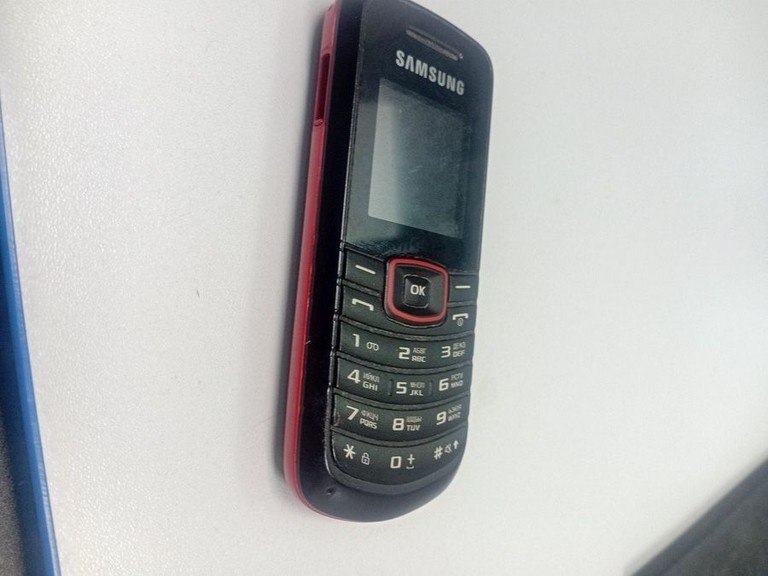 Купити Samsung GT-E1080I Б/У