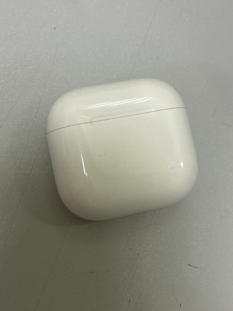 Оголошення Apple airpods 4 with active noise cancellation Б/У
