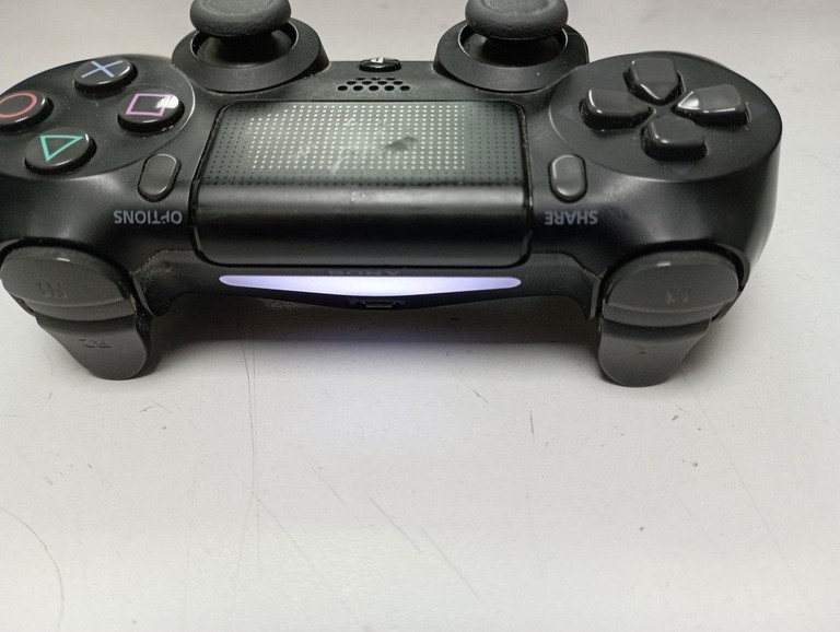 Оголошення Sony dualshock 4 Б/У