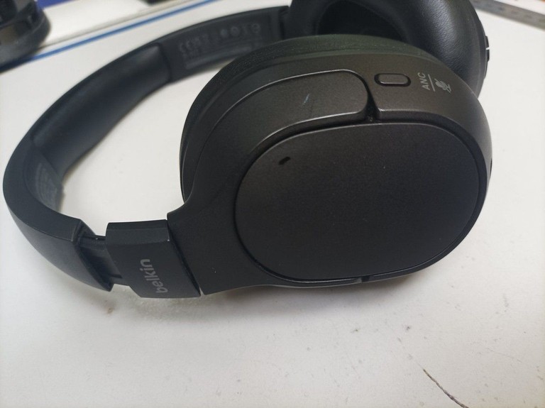 Оголошення Belkin soundform isolate Б/У