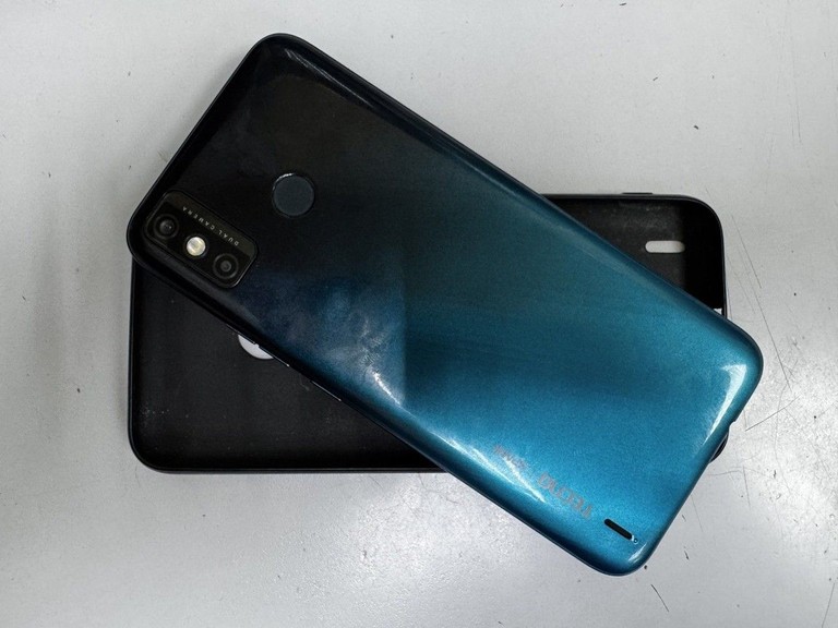 Купити Tecno spark 6 go ke5j 3/64gb Б/У
