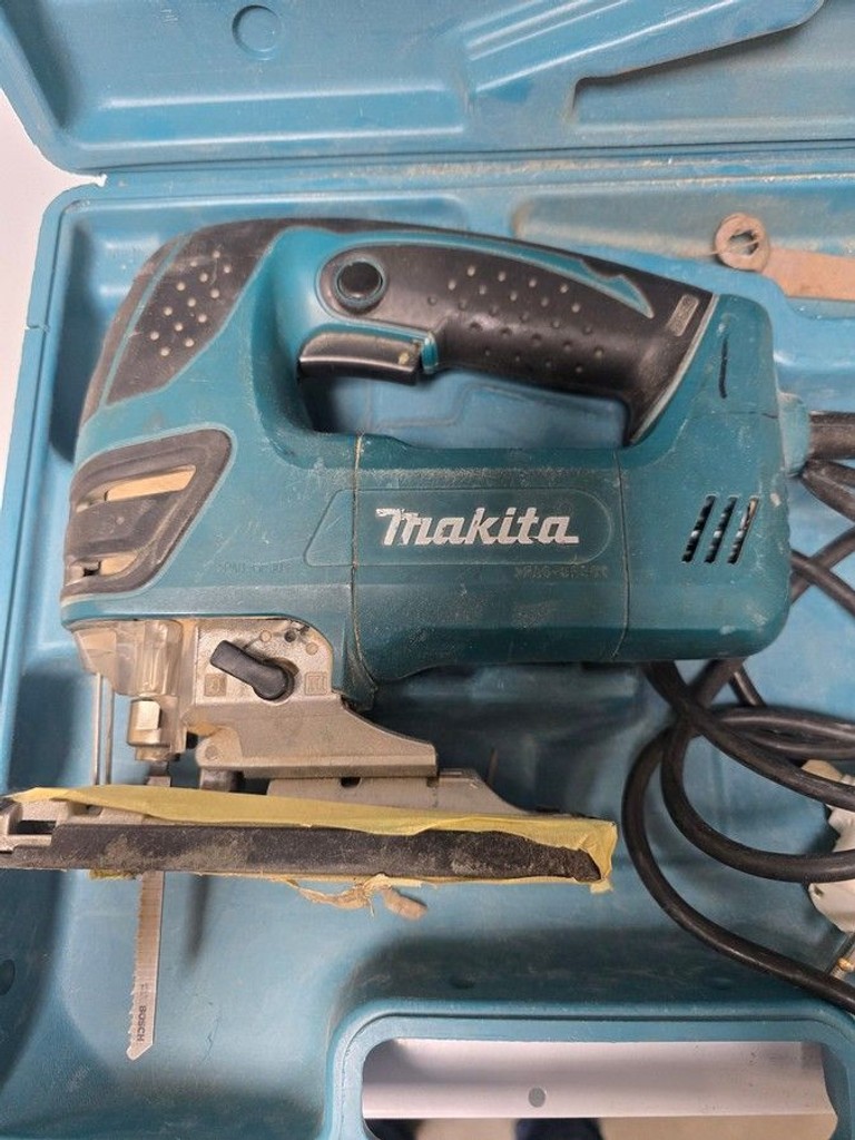 Оголошення Makita 4350FCT Б/У