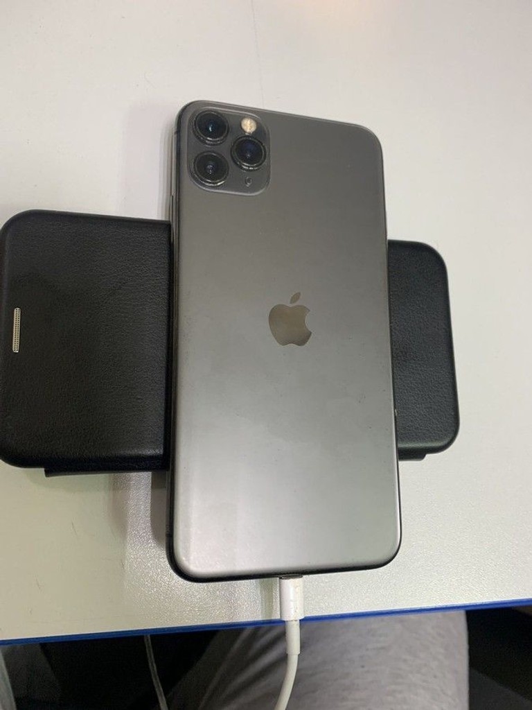 Купити Apple iphone 11 pro max 64gb Б/У