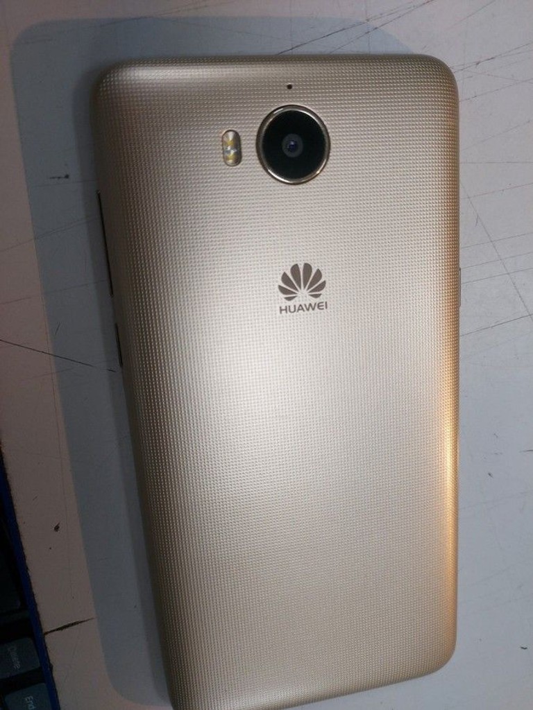 Дешево Huawei y6 2/16gb 2017 з ломбарду