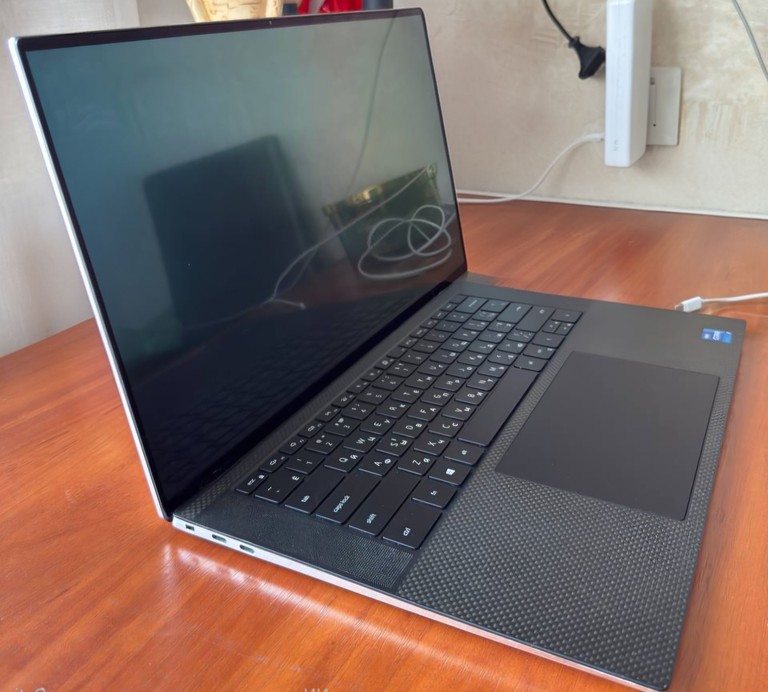 Оголошення Dell XPS 15 9510 (XPS9510-7309WHT-PUS) Б/У