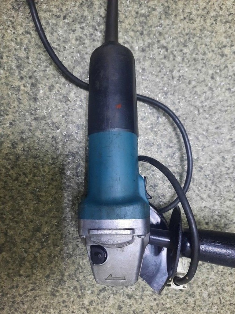 Объявление Makita 9555hn Б/У