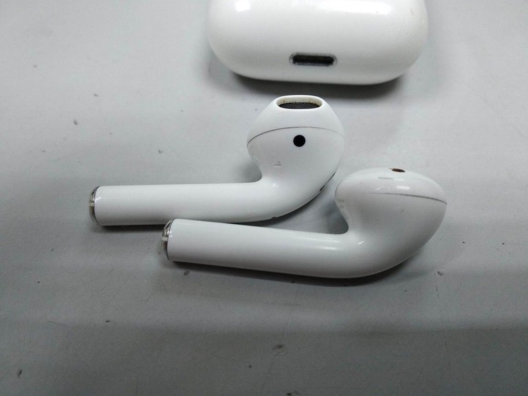 Дешево Apple airpods 2nd generation a1602, a2031, a2032 з ломбарду