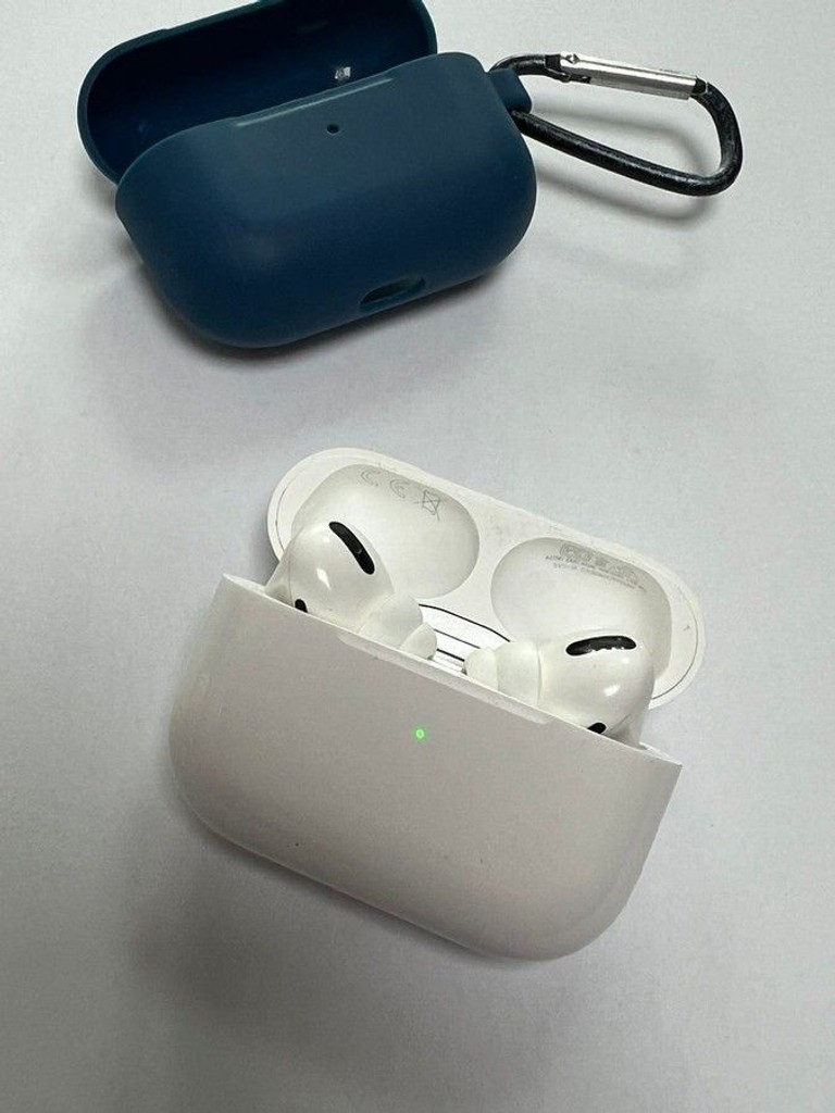 Купити Apple AirPods Pro (MWP22) Б/У