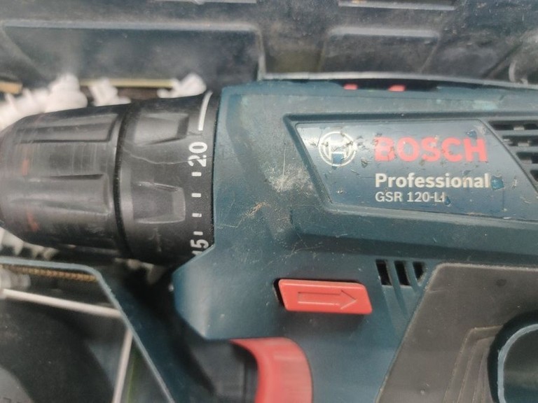 Объявление Bosch gsr 120-li 2акб зп Б/У